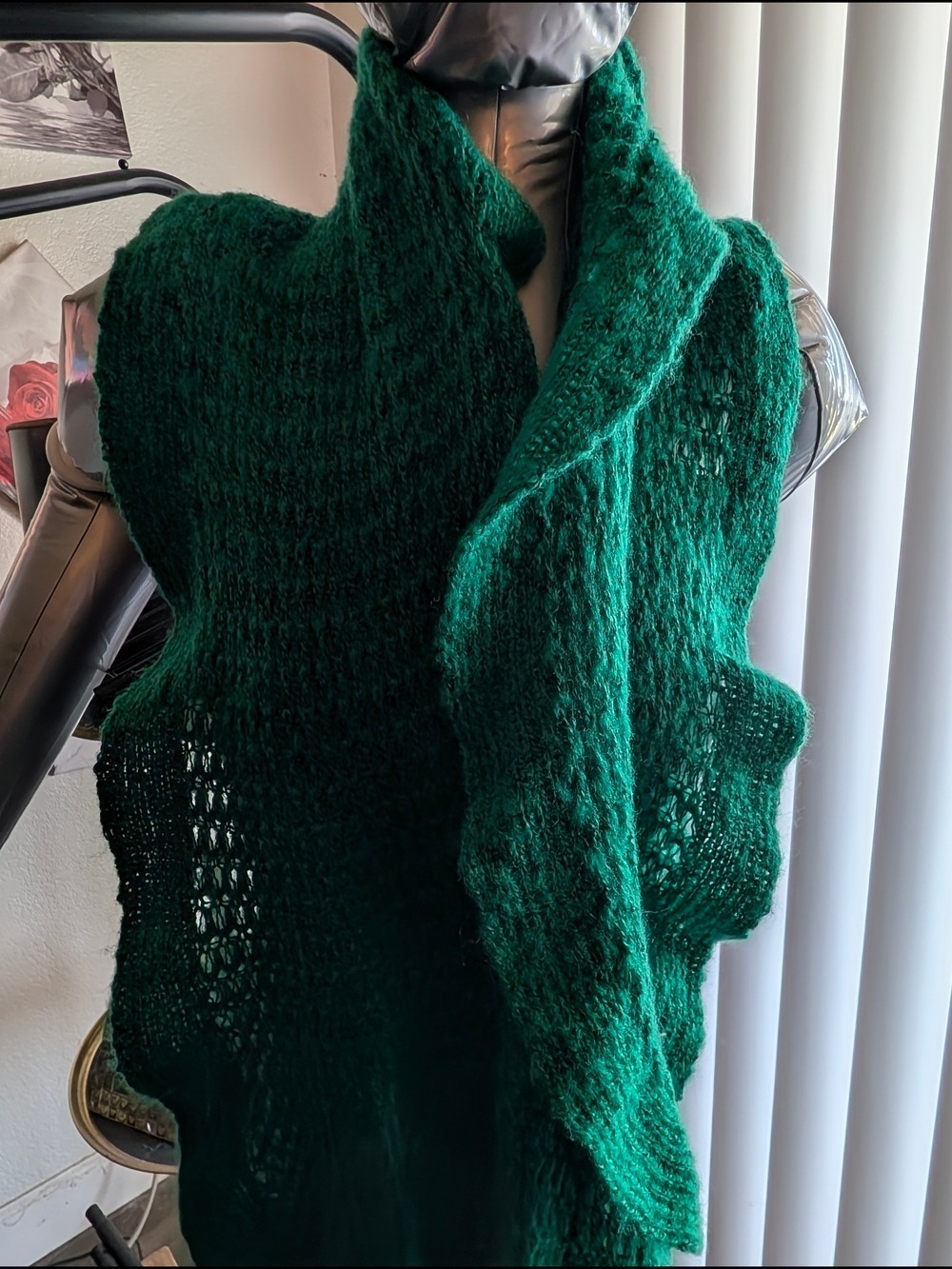 Emerald Green Open Knit Ruffled Shawl - Picture 4 of 7